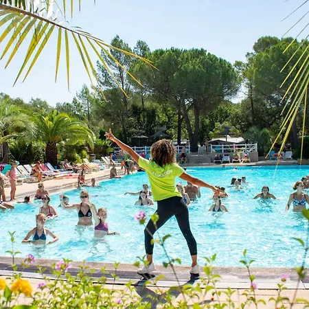 Met Buitenkeuken Op Leï Suves - Joycasa Camping