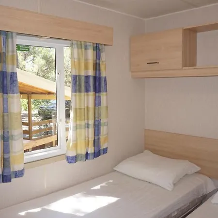 Camping Met Buitenkeuken Op Leï Suves - Joycasa