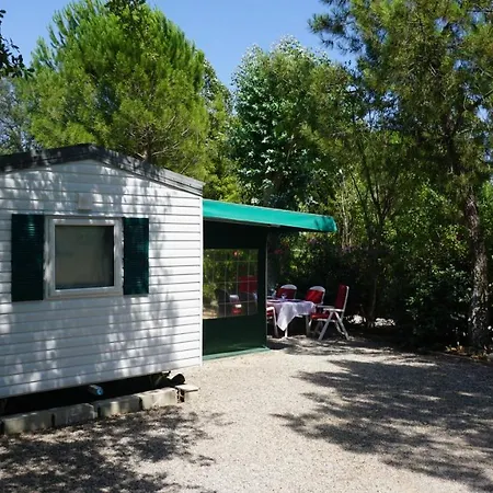 Met Buitenkeuken Op Lei Suves - Joycasa Campeggio *