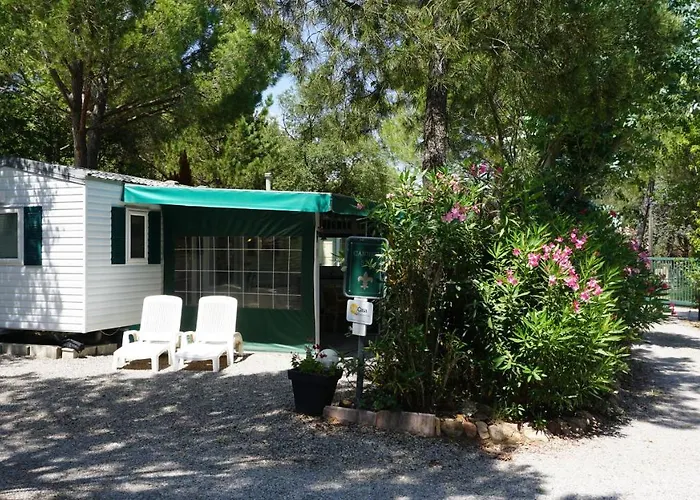 Met Buitenkeuken Op Lei Suves - Joycasa Campeggio *