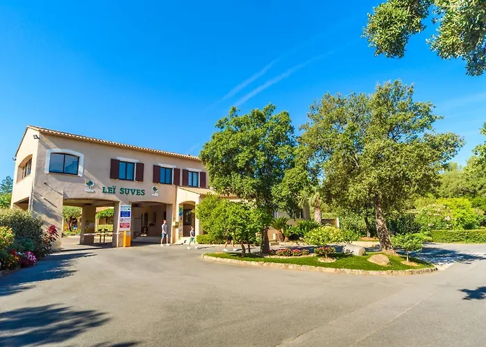 Campeggio Met Buitenkeuken Op Lei Suves - Joycasa *