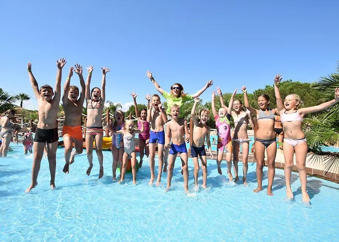 Campeggio Met Buitenkeuken Op Lei Suves - Joycasa