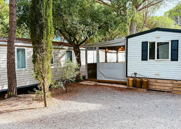 Met Buitenkeuken Op Lei Suves - Joycasa Campeggio *